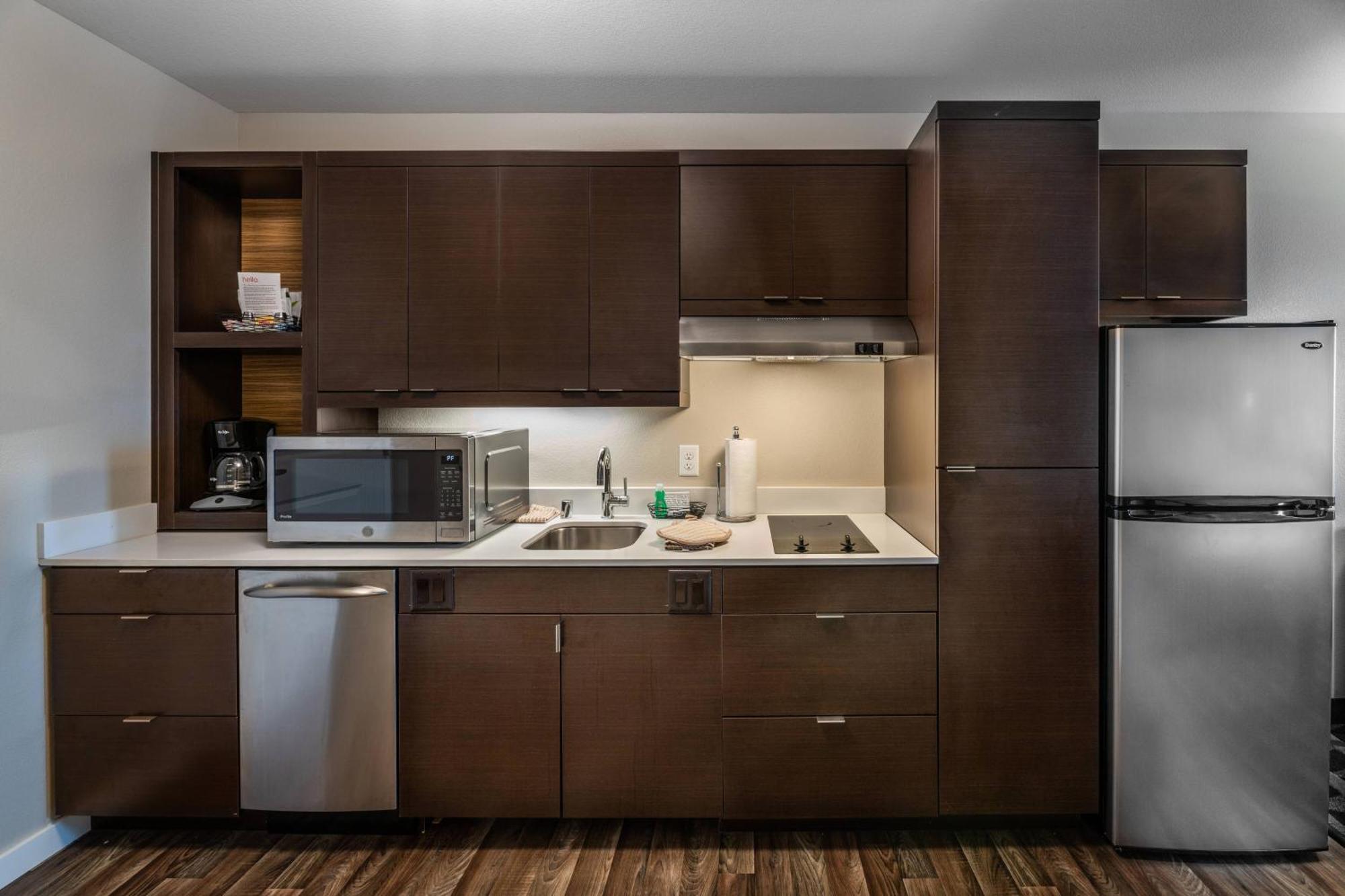 Towneplace Suites By Marriott Milwaukee Oak Creek Esterno foto